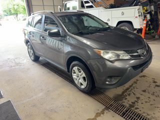 2015 Toyota RAV4 LE - Exterior Front Right Corner Image